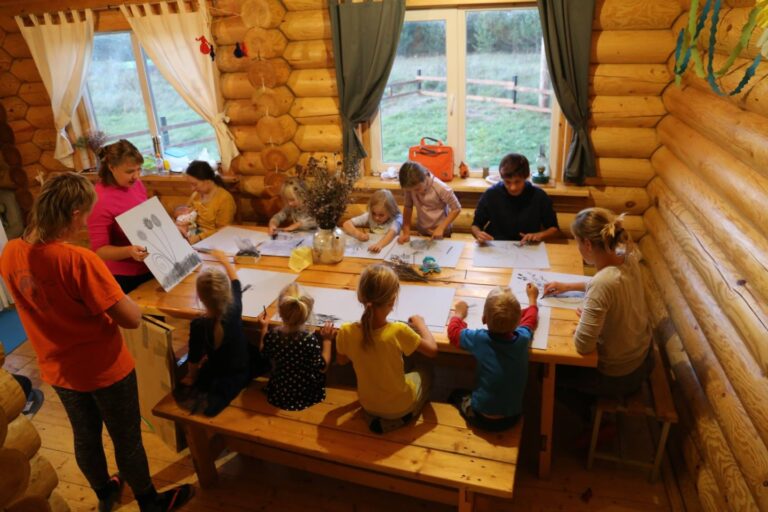 Выходные на природе с детьми в доме у реки Селижаровка